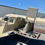 Piper Cherokee Six 300 Interior Entry – Spacious Six-Seat Cabin